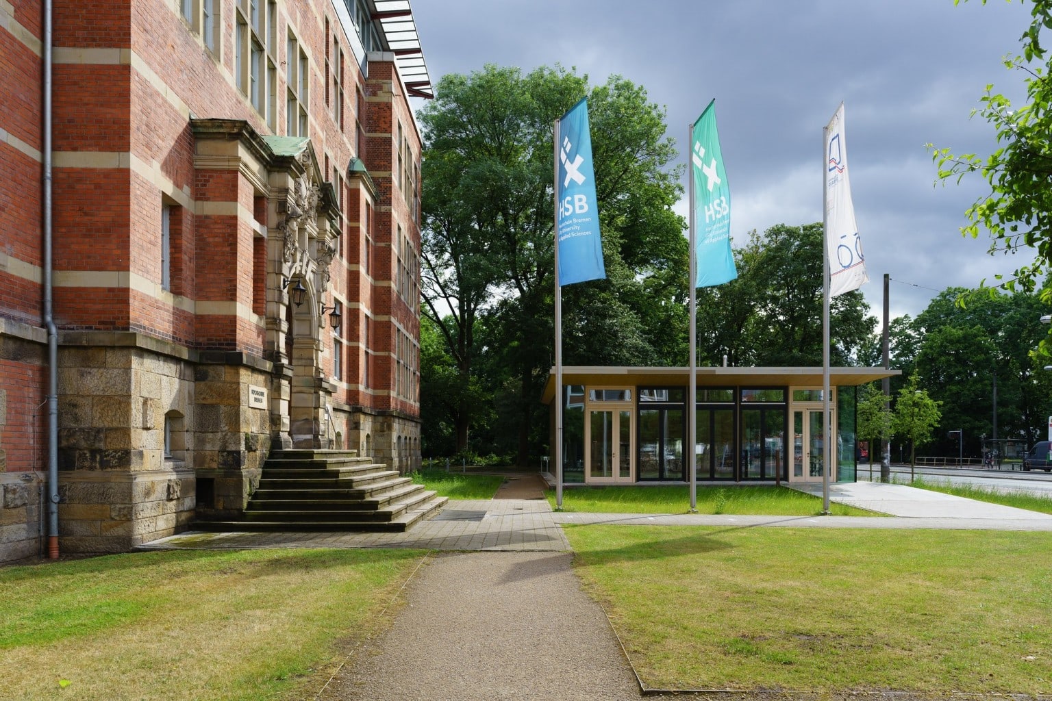 Bild vom Eingang der Hochschule Bremen